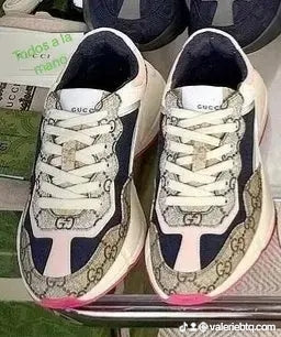 Fashion shoes
