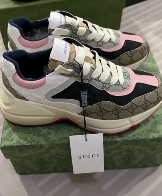 Fashion shoes