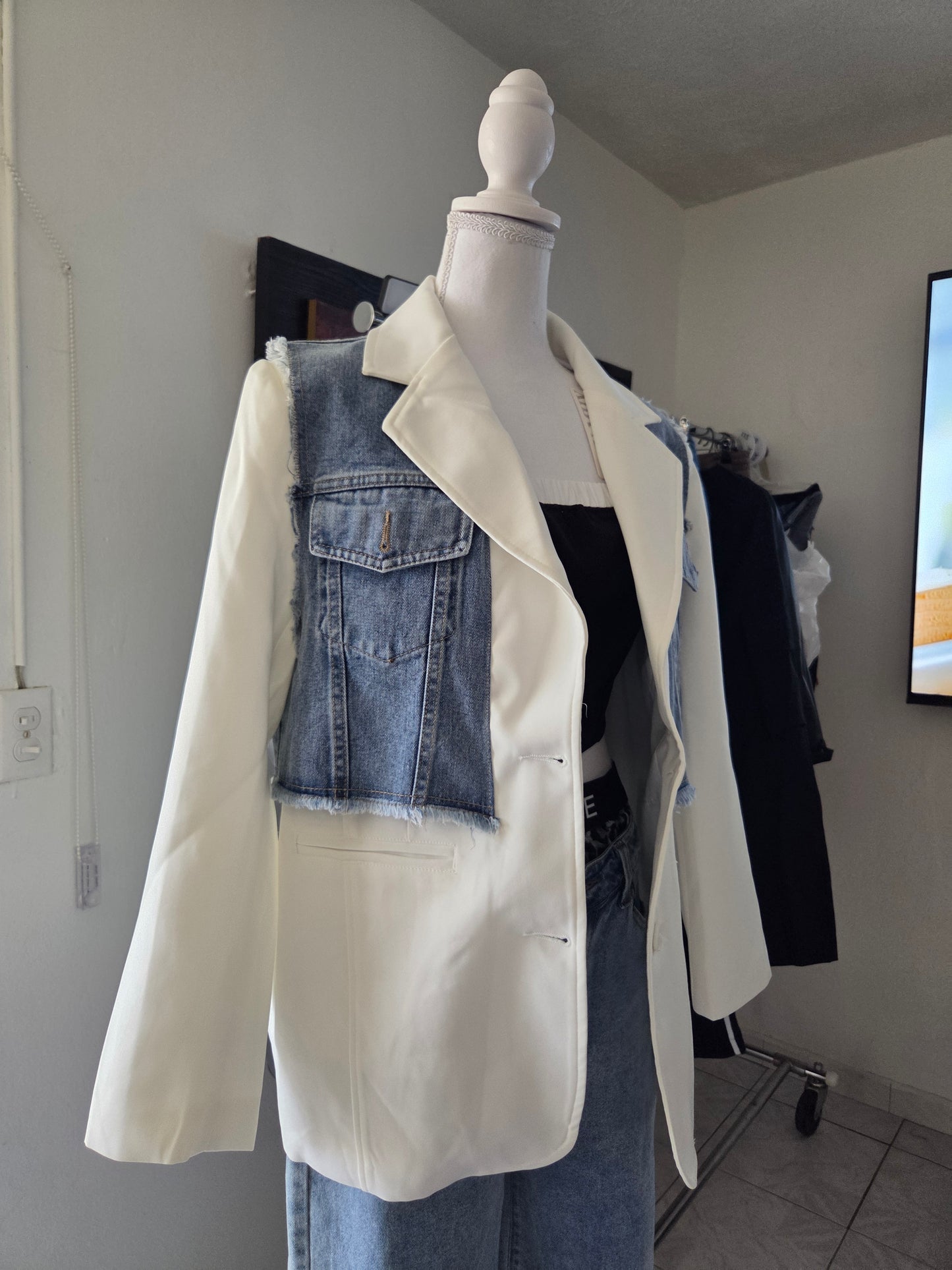 Denim/Blazer es over size sirve S/M